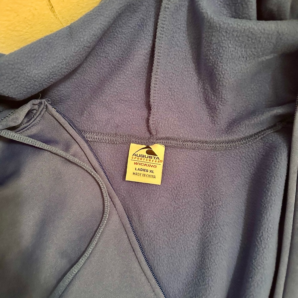 Front zip jacket - Picture 7 of 8